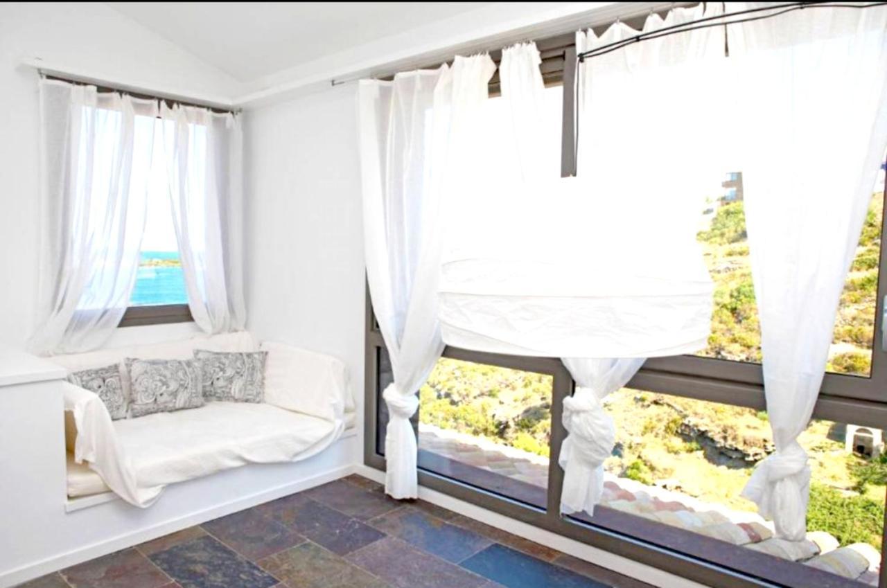 Villa 6 Bedrooms At 50 M Away From The Beach With Sea View Private Pool And Sauna