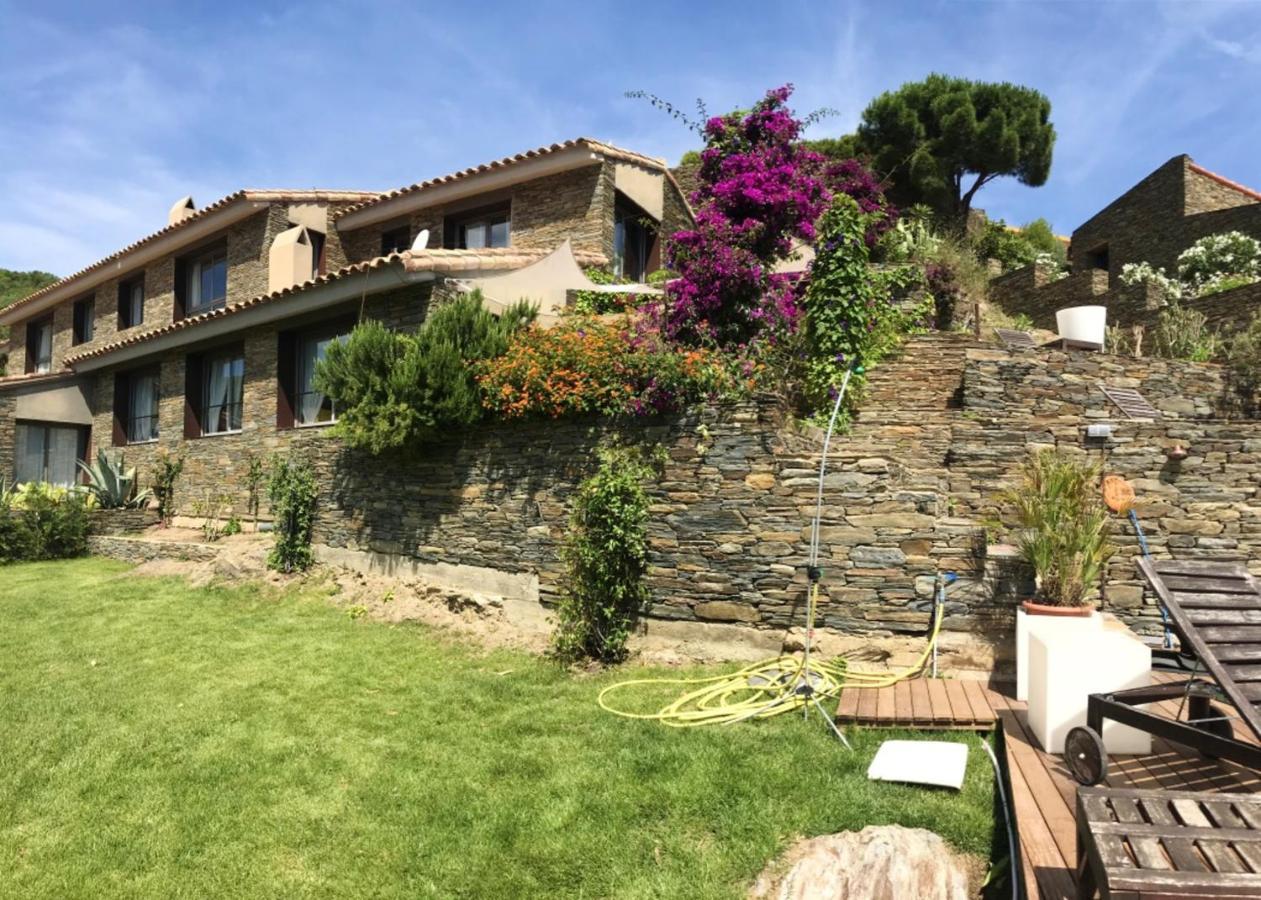 6 Bedrooms At 50 M Away From The Beach With Sea View Private Pool And Sauna Villa *
